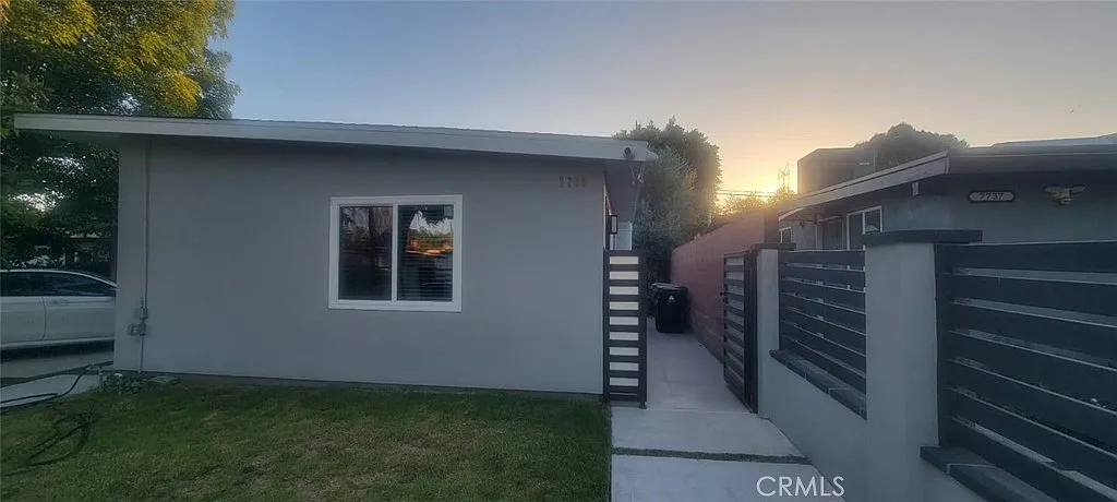 1 bed, 429 sqft, $2,200 — Photo 1