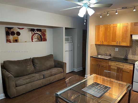 2nd image of 740 Michigan Ave APT 7