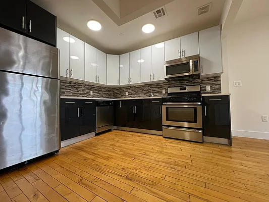 Rented by Superior Homes | media 2