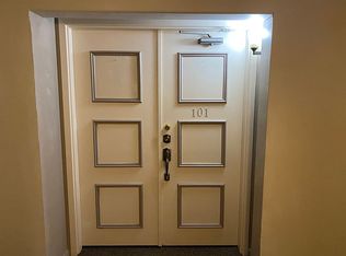 650 Whitney Ct, Gurnee, IL 60031