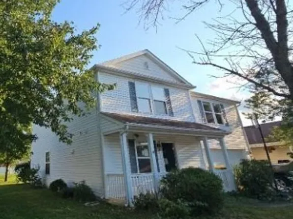1504 Autumn Lakes Ln, Mascoutah, IL 62258