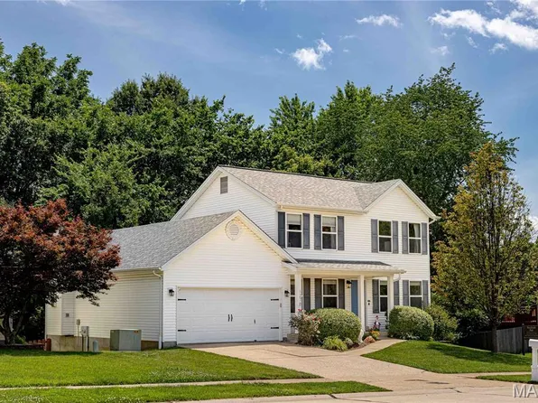 1276 Harvest Ridge Dr, Saint Charles, MO 63303