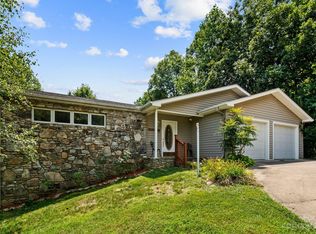 3 Terrapin Trl, Flat Rock, NC 28731