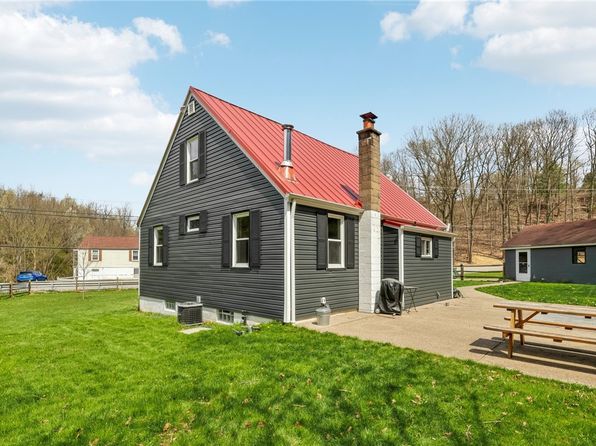 2263 Lovi Rd, Freedom, PA 15042