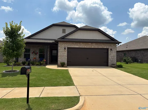 14598 Willow Rose Ln, Athens, AL 35613