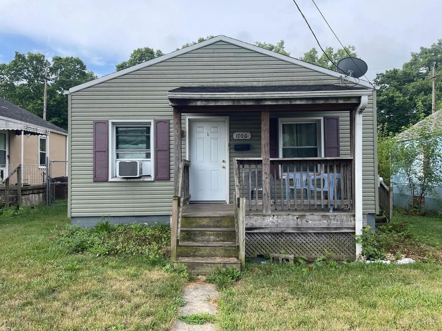 1706 Meadow Ave photo 1