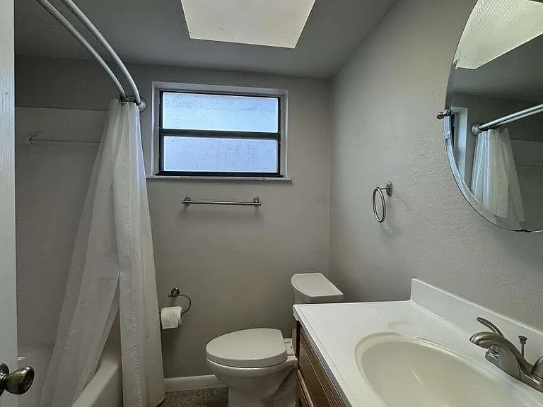 715 Clarke Ave — Photo 14