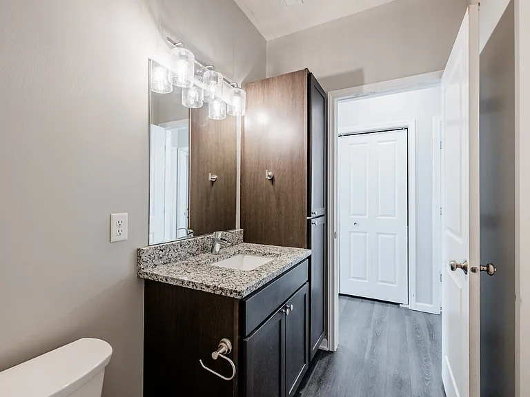 Trailview Apartments at Pioneers Park — Photo 81