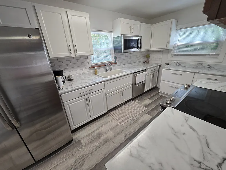 207 Taylor Rd — Photo 1