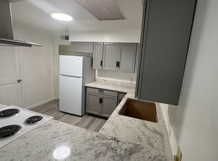 1940 N Laureen Ave APT 102, Fresno, CA 93703