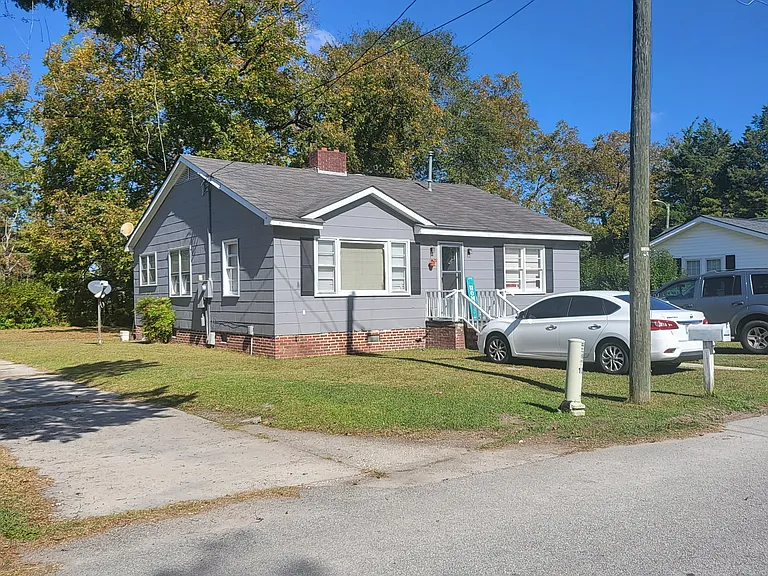 106 Jones St — Photo 1