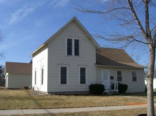 418 S 5th St, Delavan, WI 53115