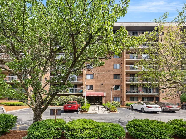 289 Elm St #15, Medford, MA 02155