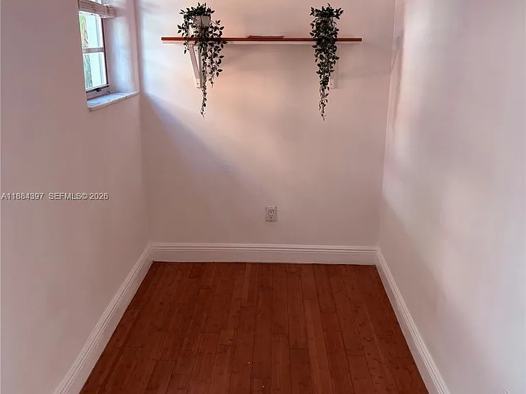 4812 Pine Tree Dr #205 — Photo 9