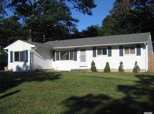 59 Blue Point Rd, Selden, NY 11784