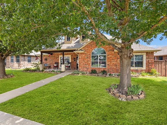 2nd image of 207 Red Wolf Ln