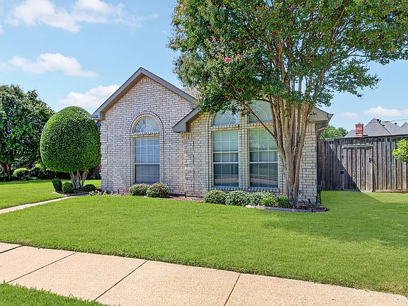 2nd image of 608 Raintree Cir