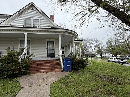 713 2nd St Photo 1