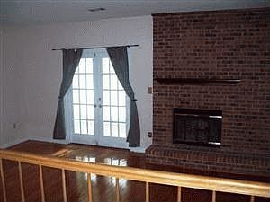 4th image of 1610 Turnberry Ln SE