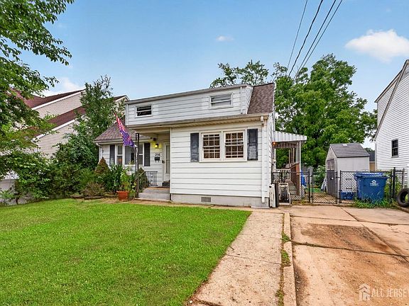 2nd image of 256 Austin Ave