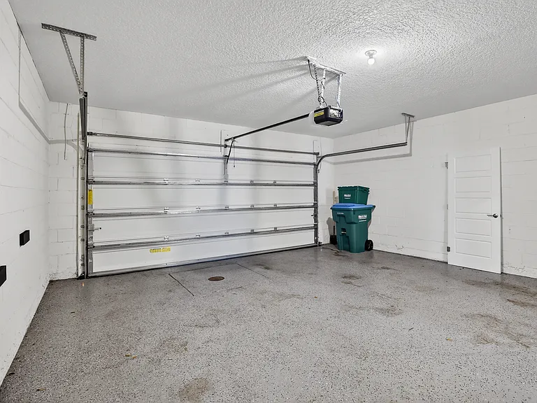 185 E Warren Ave — Photo 22