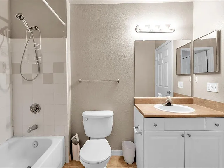 5541 Rosehill Rd #202 — Photo 40
