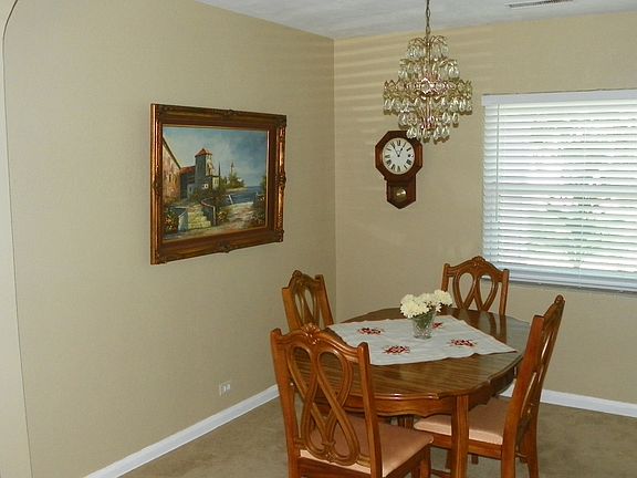 4th image of 7 S Duncan Ave