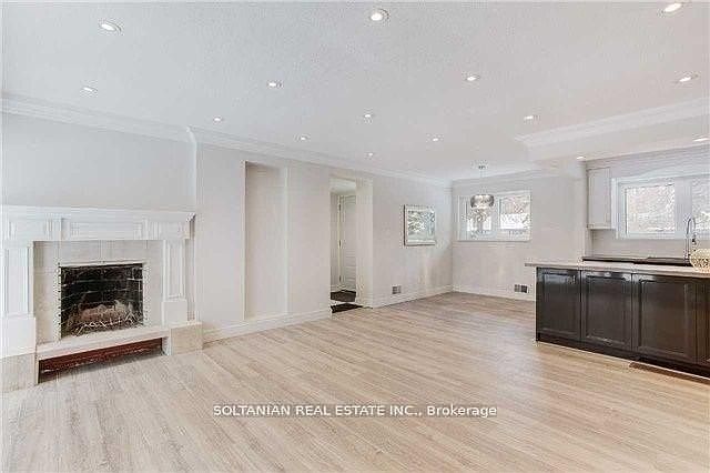 1st image of 44 Tremont Cres