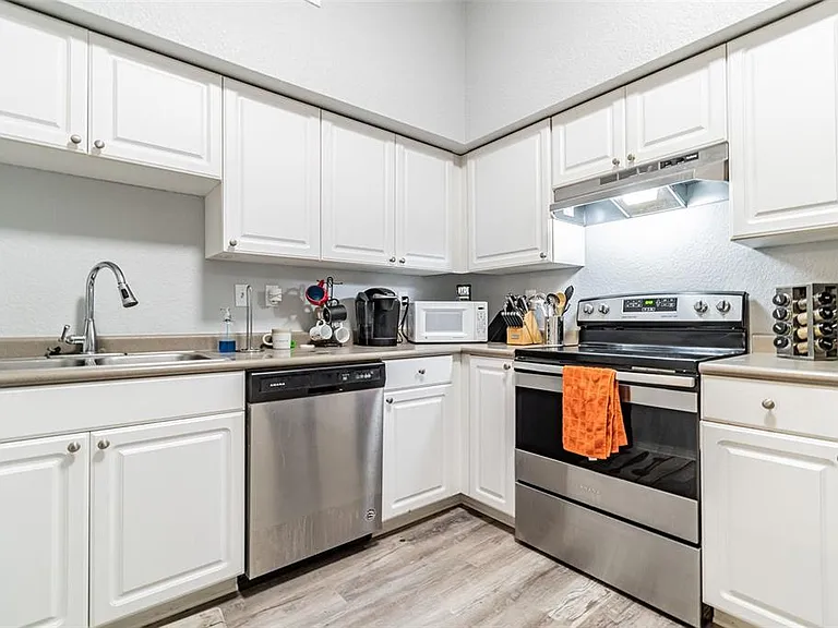 402 S Armenia Ave #116 — Photo 7