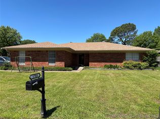 1703 Vaden Ln, Ardmore, OK 73401