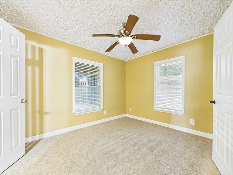 1213 W Sidnor St — Photo 25