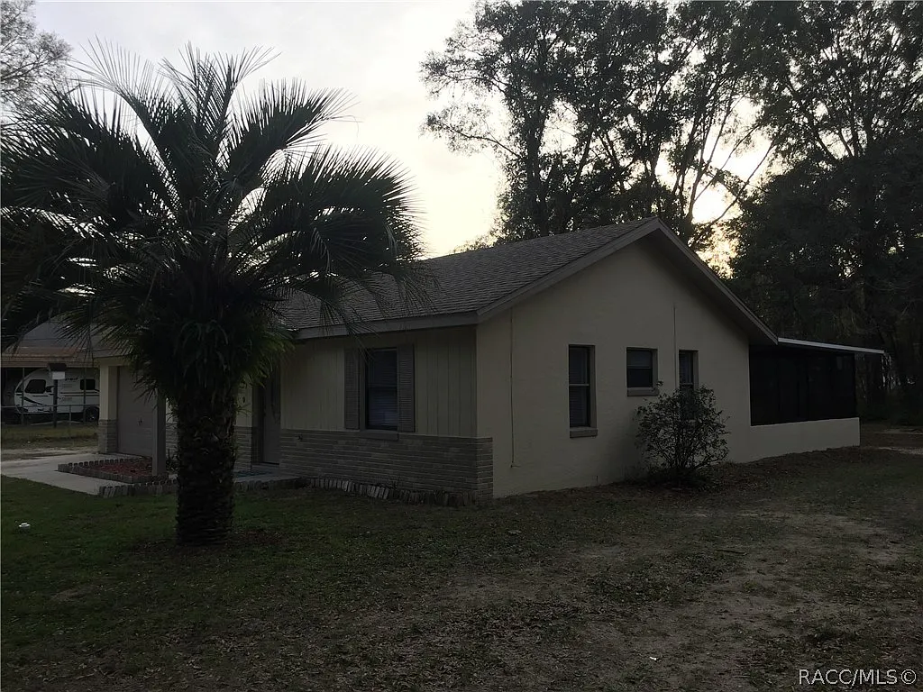 3 bed, 2.0 bath, 1304 sqft, $1,750 — Photo 2