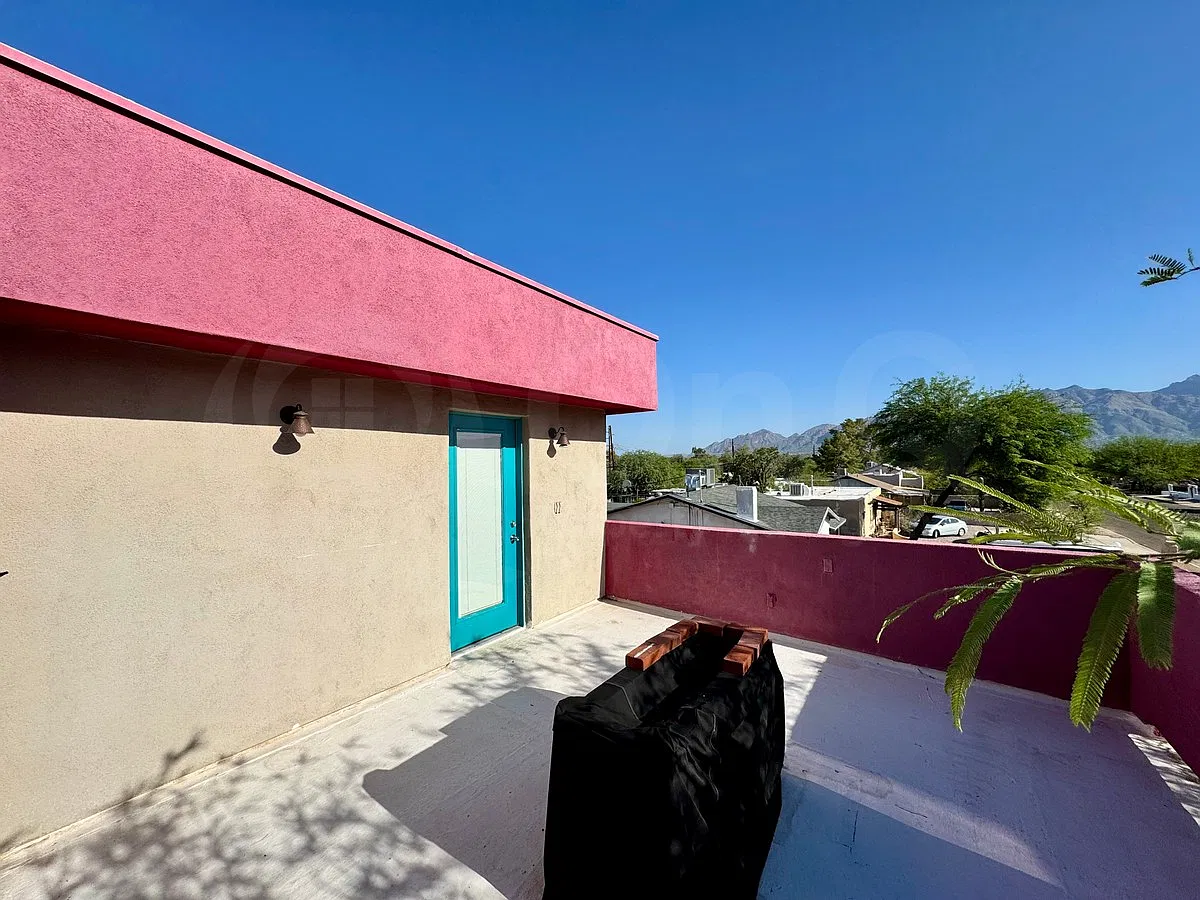 3 bed, 2.0 bath, 1325 sqft, $1,699 — Photo 2