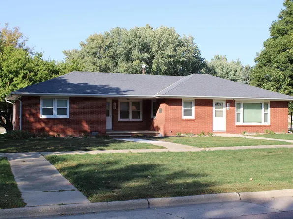 107 7th St NE, Orange City, IA 51041