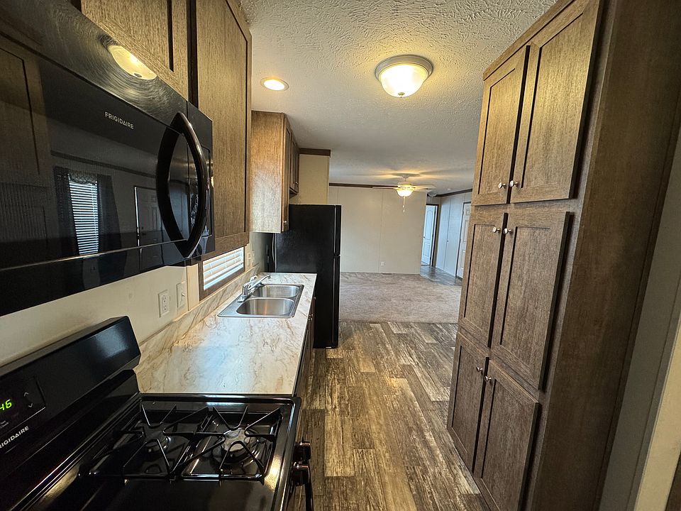 1st image of 47 Ash Ave #47