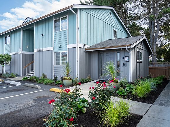 Garden Square Apartments