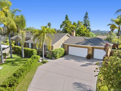 898 Via Allegra, Vista, CA, 92081