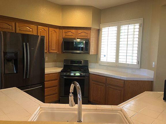 3rd image of 7317 Croy Ln