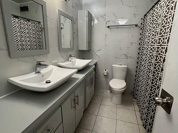 4th image of 165 Hostos Cond El Monte Rte