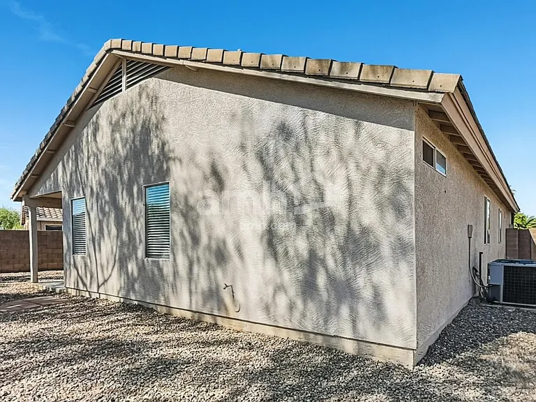 1505 S 81st Dr — Photo 17