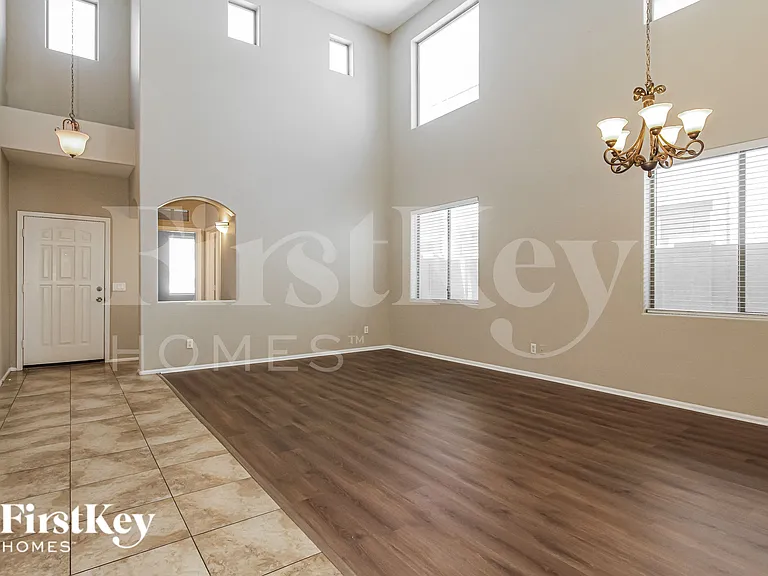 16110 W Miami St — Photo 5