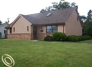 1st image of 902 Fred W Moore Hwy
