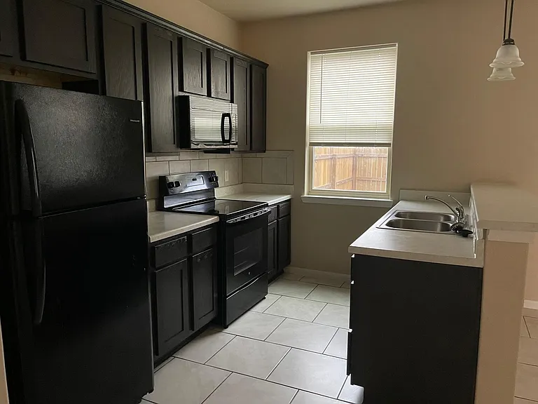4701 Cambridge Dr #A — Photo 24