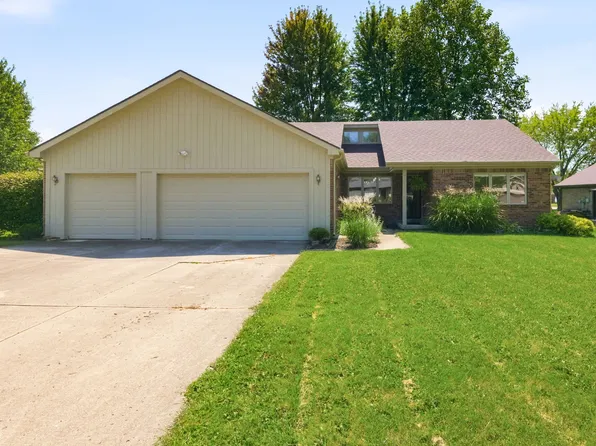 305 Lake View Dr, Greenfield, IN 46140