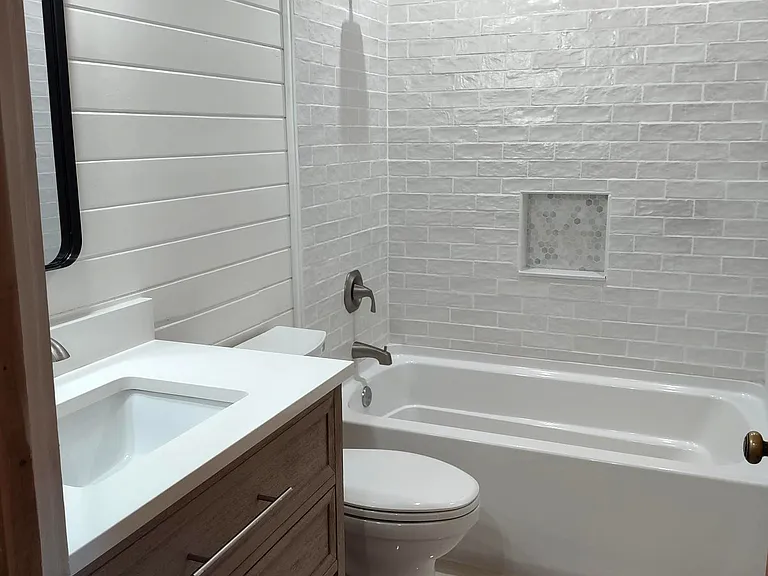 3922 Emrick Ln — Photo 32