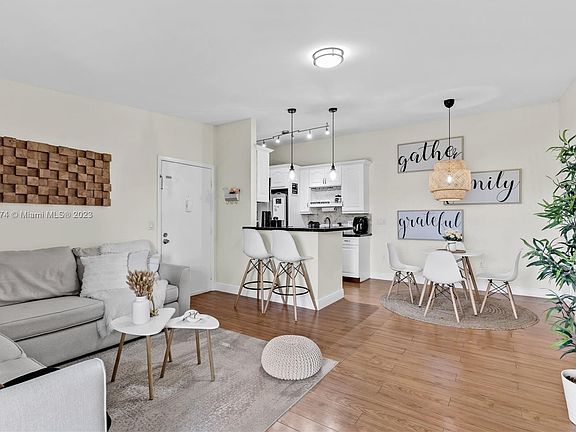 3rd image of 9731 Hammocks Blvd APT 206B