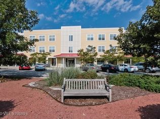 960 Harris Rd UNIT 24, Grayslake, IL 60030