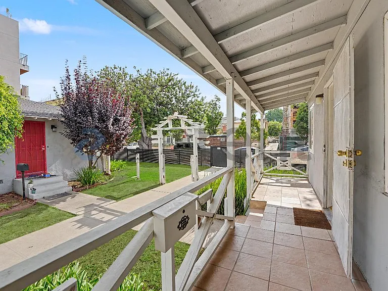 8836 Ramsgate Ave — Photo 4