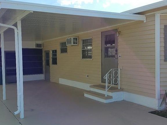 2nd image of 108 52nd Avenue Dr W