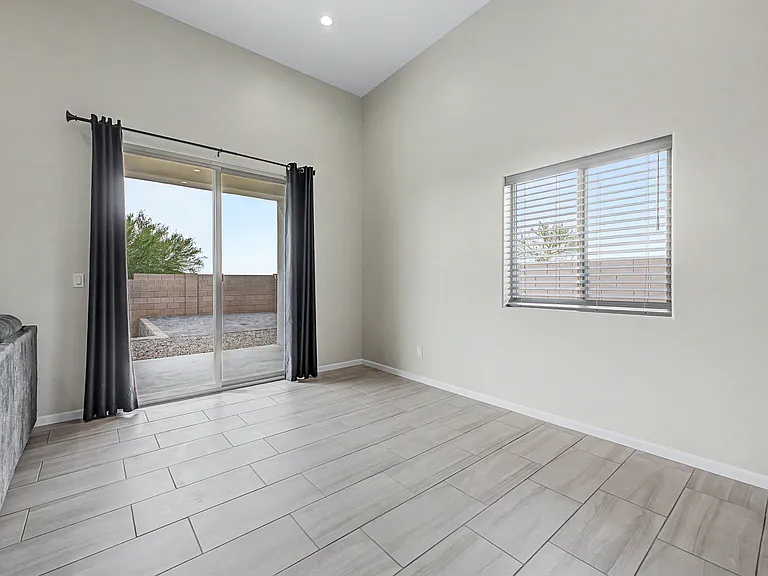 208 S Montgomery Pl — Photo 8